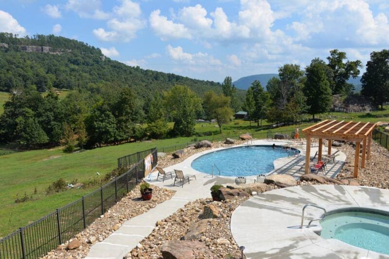 Horseshoe Canyon Ranch - Pool